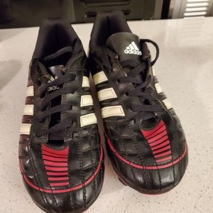 Kids soccer cleats & shin guard